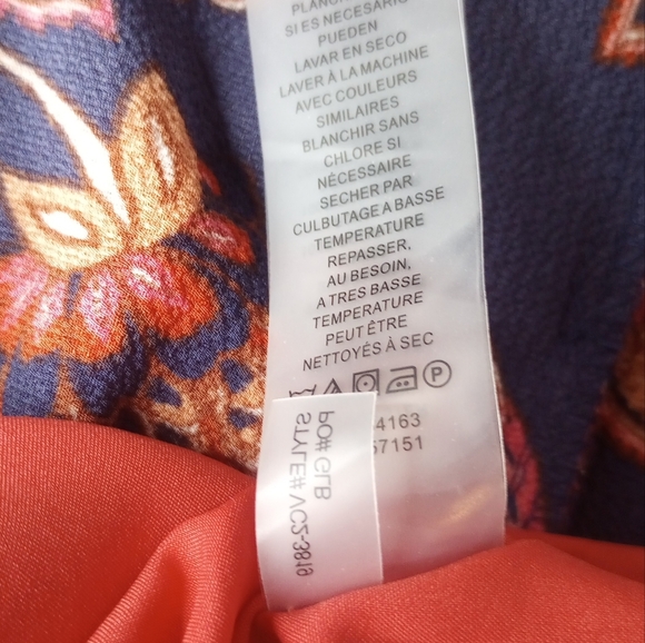 Vince Camuto Women Dress V-Neck Mixed Florals Lined Long Sleeves Gold Buttons 2 - Picture 11 of 17